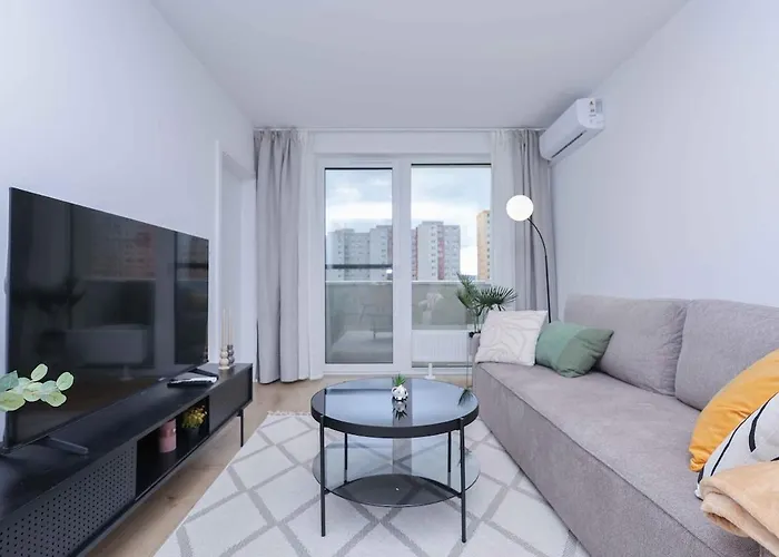 Modern Near & Free Parking & Easy Access *