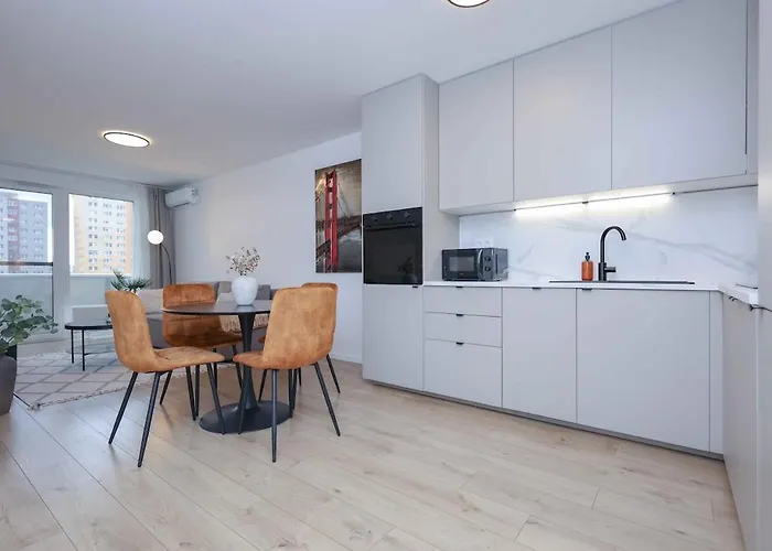 Modern Near & Free Parking & Easy Access Apartmán
