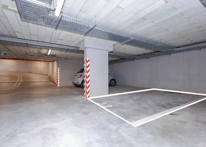 Modern Near & Free Parking & Easy Access Appartement *